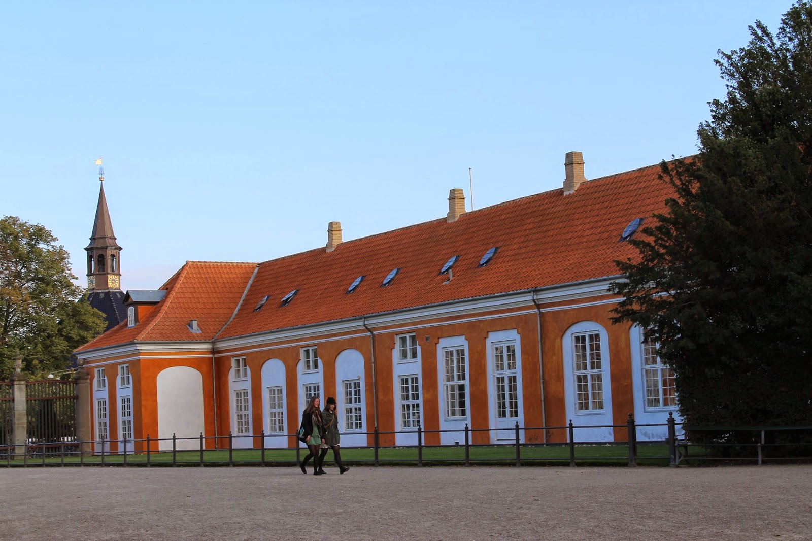 The Tourist's Logs мαηנαℓу Frederiksberg, Denmark