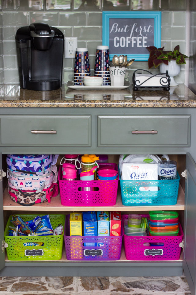 These 7 back-to-school life hacks will streamline your morning routine! #backtoschool #lifehacks #backtoschoolhacks These 7 back-to-school life hacks will streamline your morning routine! #backtoschool #lifehacks #backtoschoolhacks