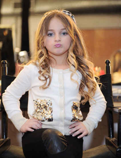 صور الطفلة إيزابيلا باريت Isabella Barrett ,  أجمل وأغنى طفلة فى العالم , شاهد صور أصغر مليونيرة مش هتصدق جمالها