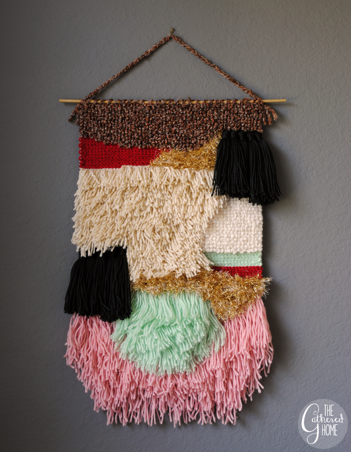 DIY Hand-Knotted Wall Hanging Tutorial | www.thegatheredhome.com #latchhook #wallhanging