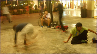 informal breakdancing at bangkok night bazaar