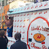 Divulgando "Bon Appétit", Katy Perry distribui tortas de graça na Times Square