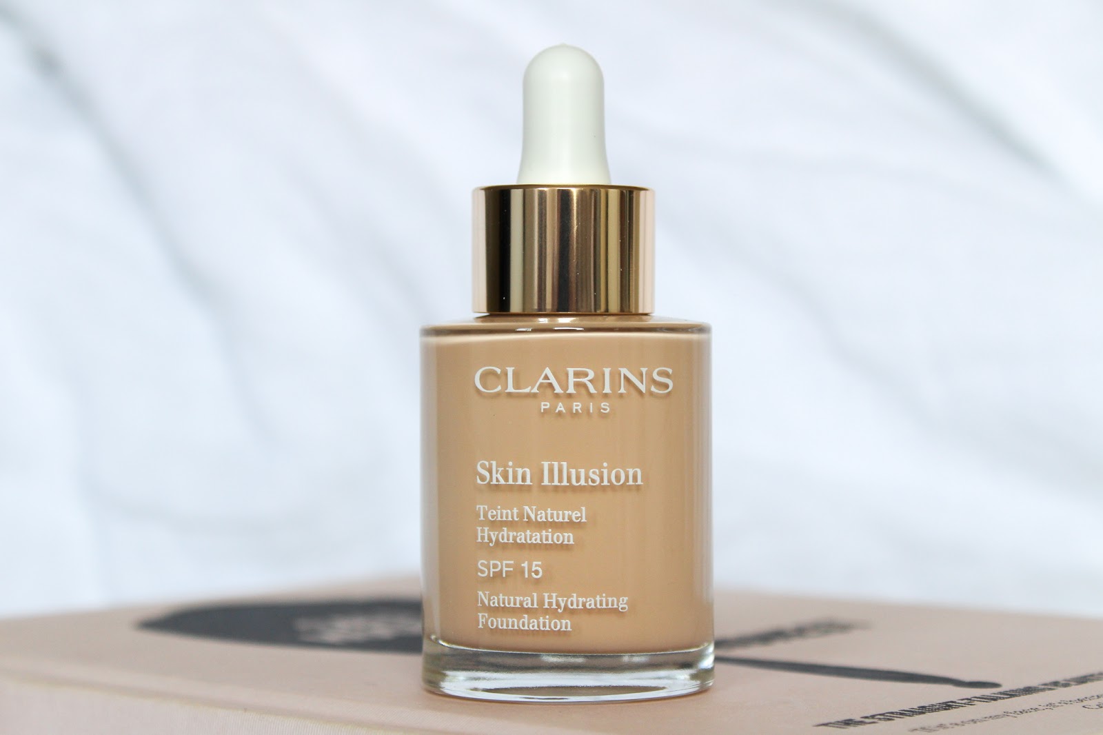 The NEW Clarins Skin Illusion Foundation Alice Anne