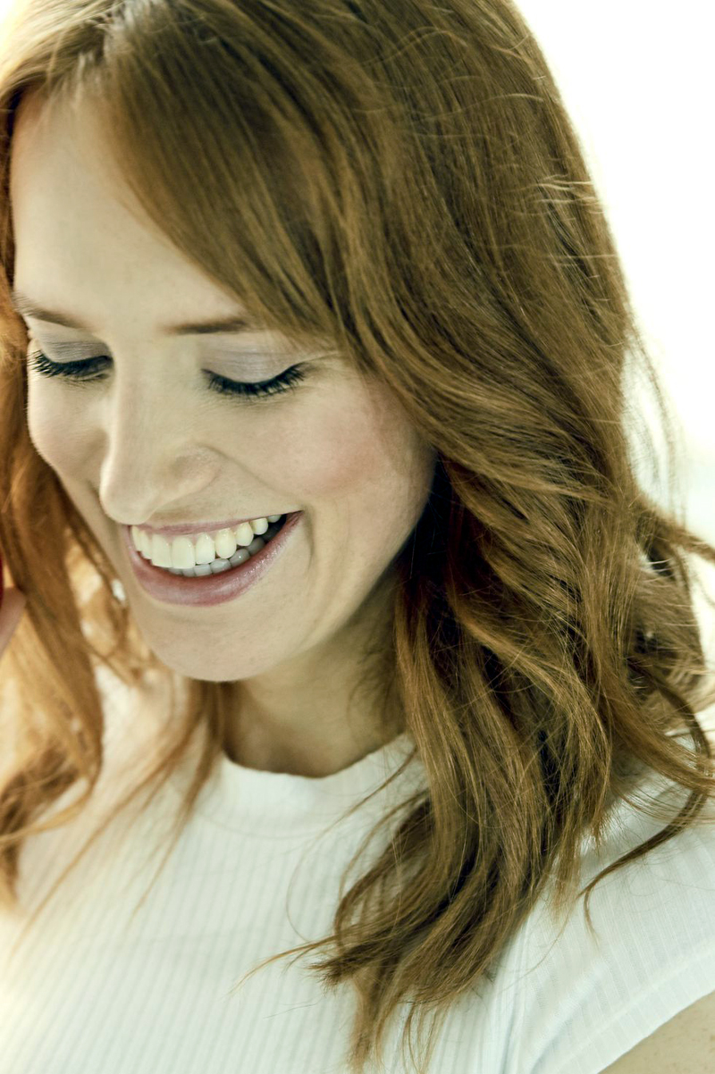 Muddy eyeshadow. Makeup Mistakes That Are Actually Aging You