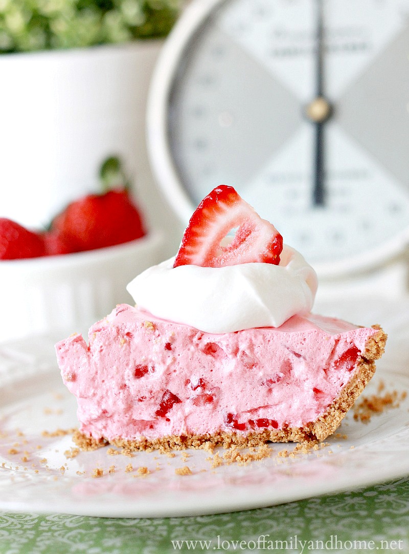 strawberry whipped cream pie jello