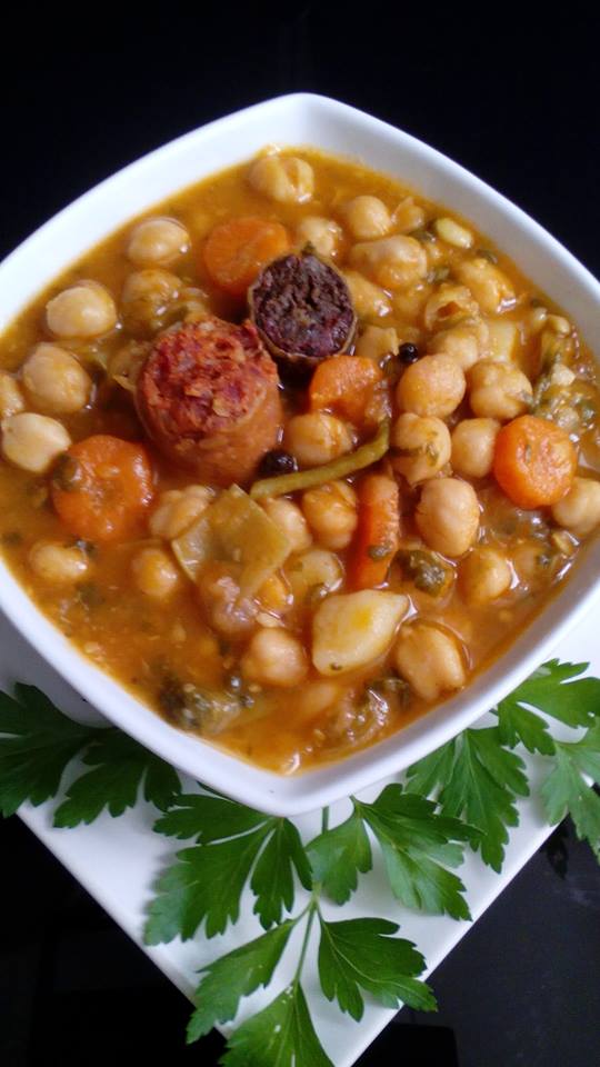 Esther y su mundo ollas GM POTAJE DE GARBANZOS CON VERDURAS,CHORIZO Y