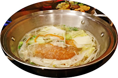 nTable Mushroom Shabu-Shabu (버섯 샤브샤브) / Beef Shabu-Shabu (쇠고기 샤브샤브) nTable Mushroom Shabu-Shabu (버섯 샤브샤브) / Beef Shabu-Shabu (쇠고기 샤브샤브) | www.meheartseoul.blogspot.com