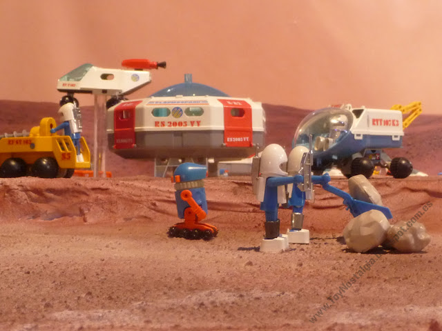 Diorama Playmobil El Planeta Rojo El Poble dels clicks Barcelona 2015 Somosclicks Diorama Playmobil Playmo Space