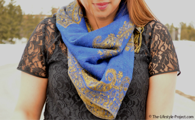 blue-scarf-lace-tshirt
