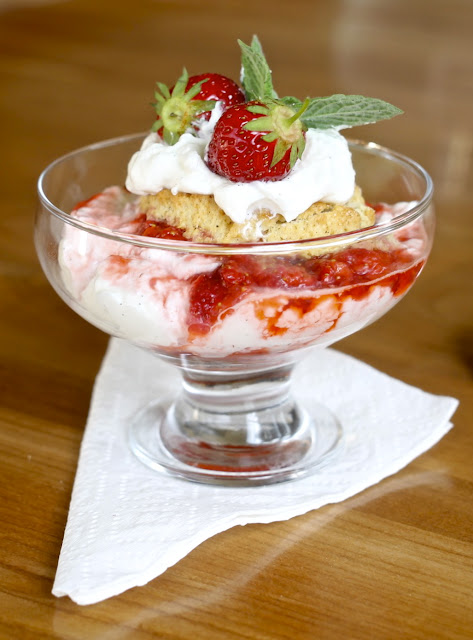 Yammie's Noshery: Strawberry Shortcake with Vanilla Cream Scones