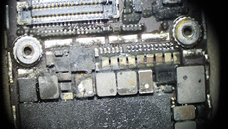 iPhone 6 water damaged display problem