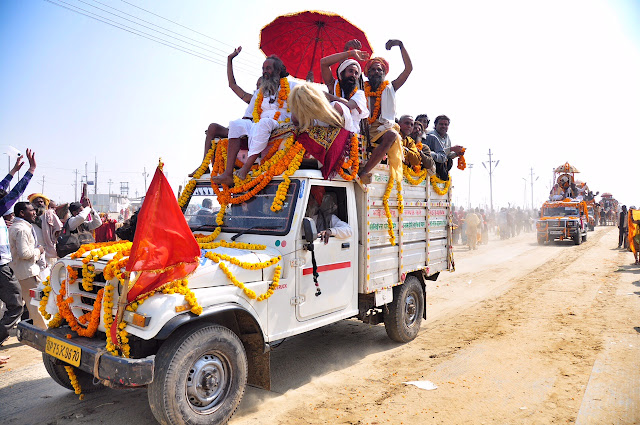 Kumbh mela 2013 ganga allahabad truck 