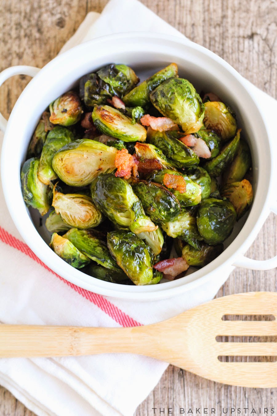 Roasted brussels sprouts with bacon - so deliciously flavorful and quick and easy to make!