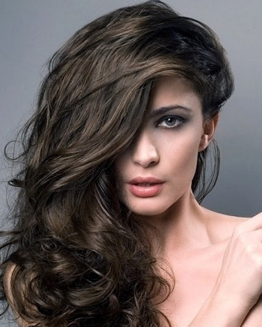 Choosing-a-color-style-for-darker-hair