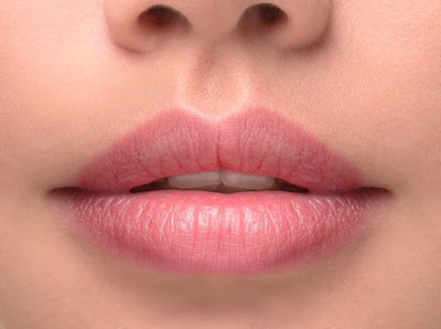 8 Cara Mengatasi Bibir yang Keriput Secara Alami. Anak Muda Wajib Baca Nih! cara mengatasi bibir keriput secara alami 8 Cara Mengatasi Bibir yang Keriput Secara Alami. Anak Muda Wajib Baca Nih!