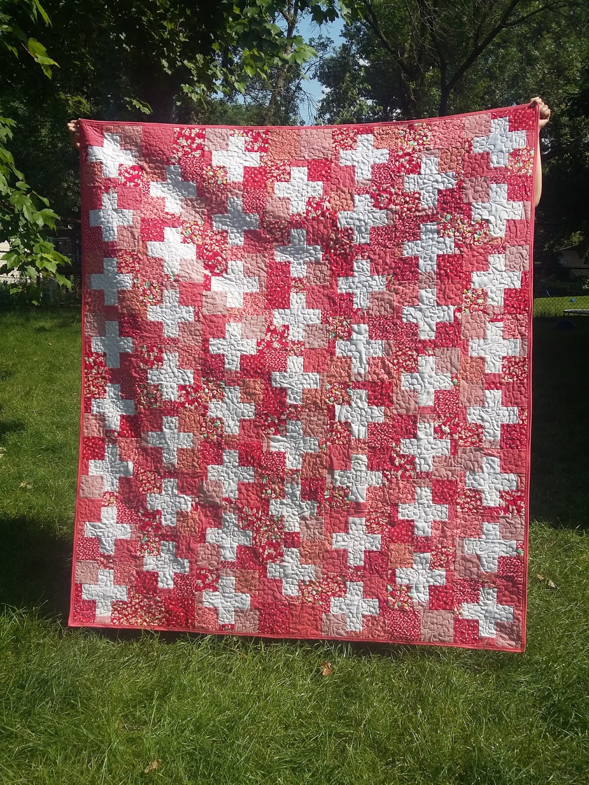 That's Sew Julie Little Ruby Swiss Quilt Finish