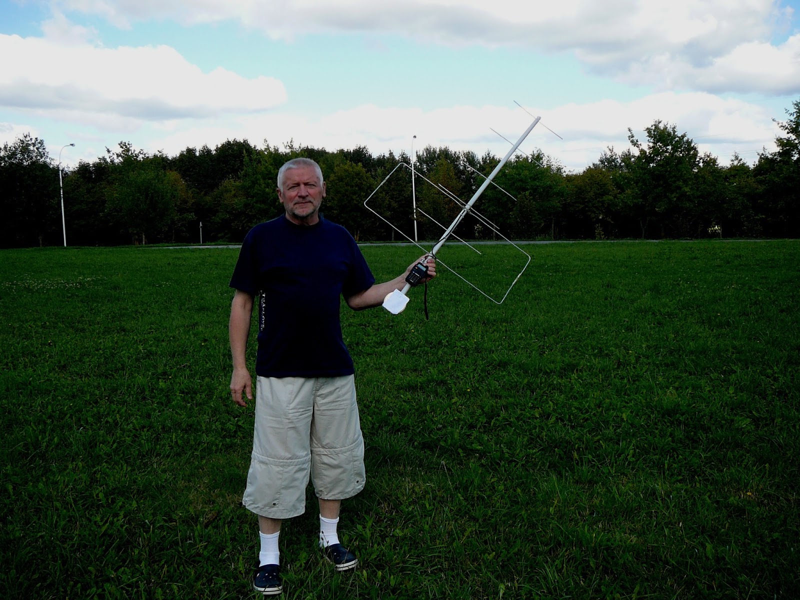 LY3LP laboratory Moxon 2m + 5el yagi 70cm , dualbander
