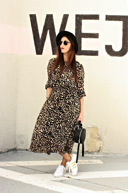 look10.JPG