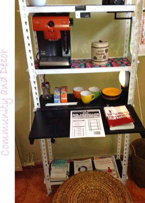 transformar una estantería metálica en un office y rincón de lectura para la oficina