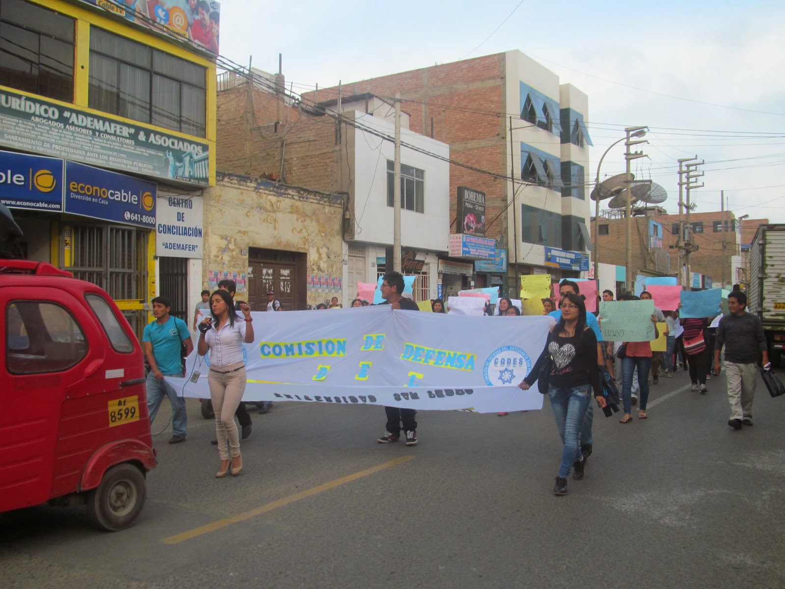 LA JORNADA ESTUDIANTES DE LA UNIVERSIDAD SAN PEDRO BARRANCA 