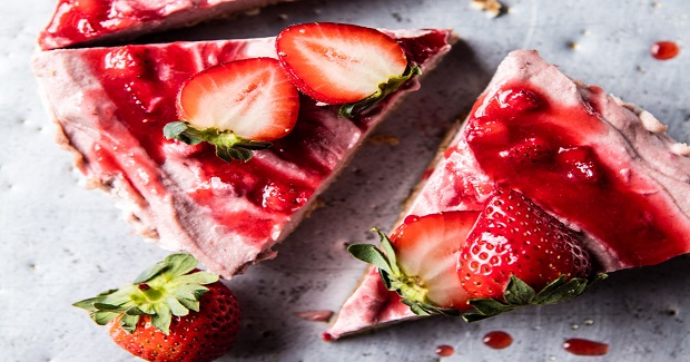 Strawberry Ripple Almond Cheesecake Recipe Strawberry Ripple Almond Cheesecake Recipe