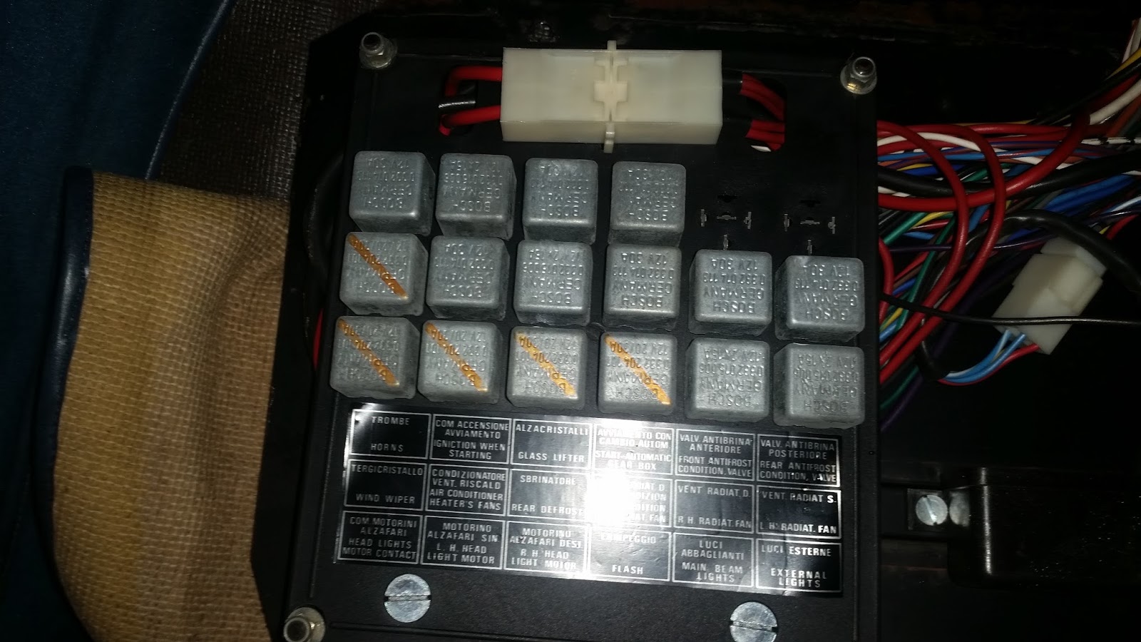 Ferrari 400 Airconditioning / heater blowers fix Bosch relais switch
