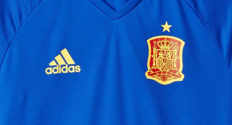 Para construir Rápido Juntar Spain Euro 2016 Training Kits Leaked - Footy Headlines