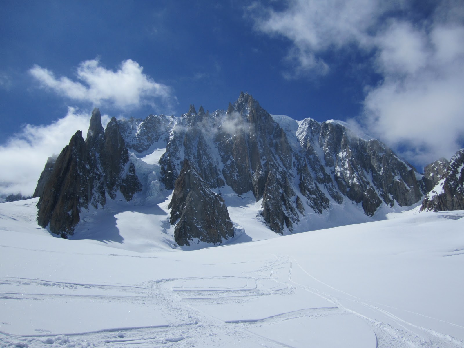 Jones Ski and Alpine Guides: Chamonix and The Eiger april 11'
