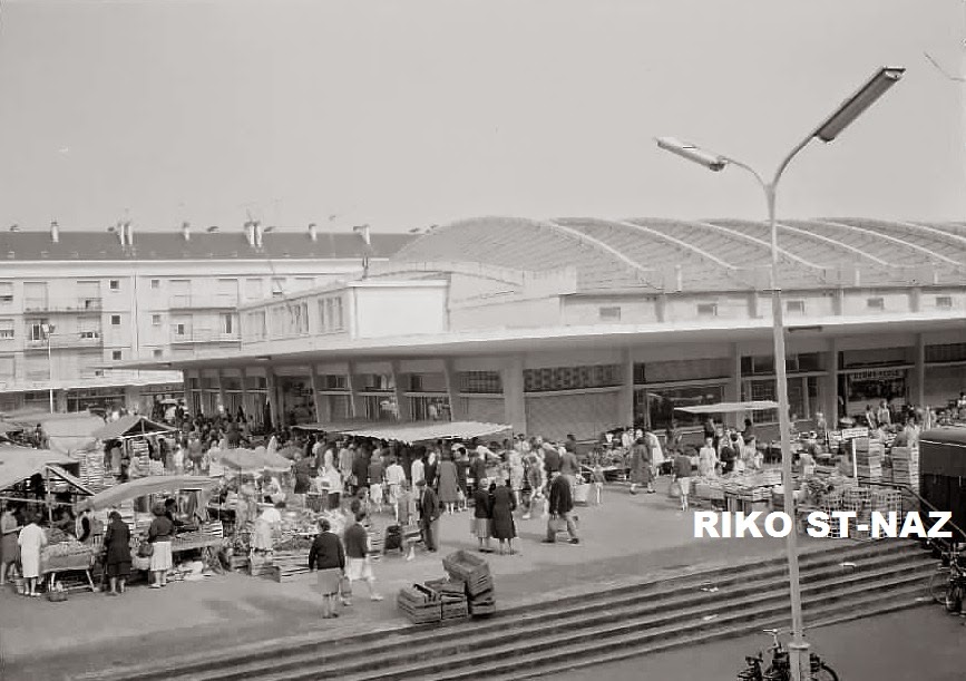 SAINTNAZAIRE reconstruction d'une ville ST.NAZAIRE la place du