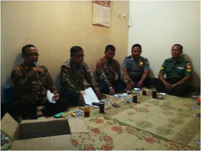 BABINSA SRAGEN HADIRI ARISAN RT SEKELURAHAN SRAGEN TENGAH BABINSA SRAGEN HADIRI ARISAN RT SEKELURAHAN SRAGEN TENGAH
