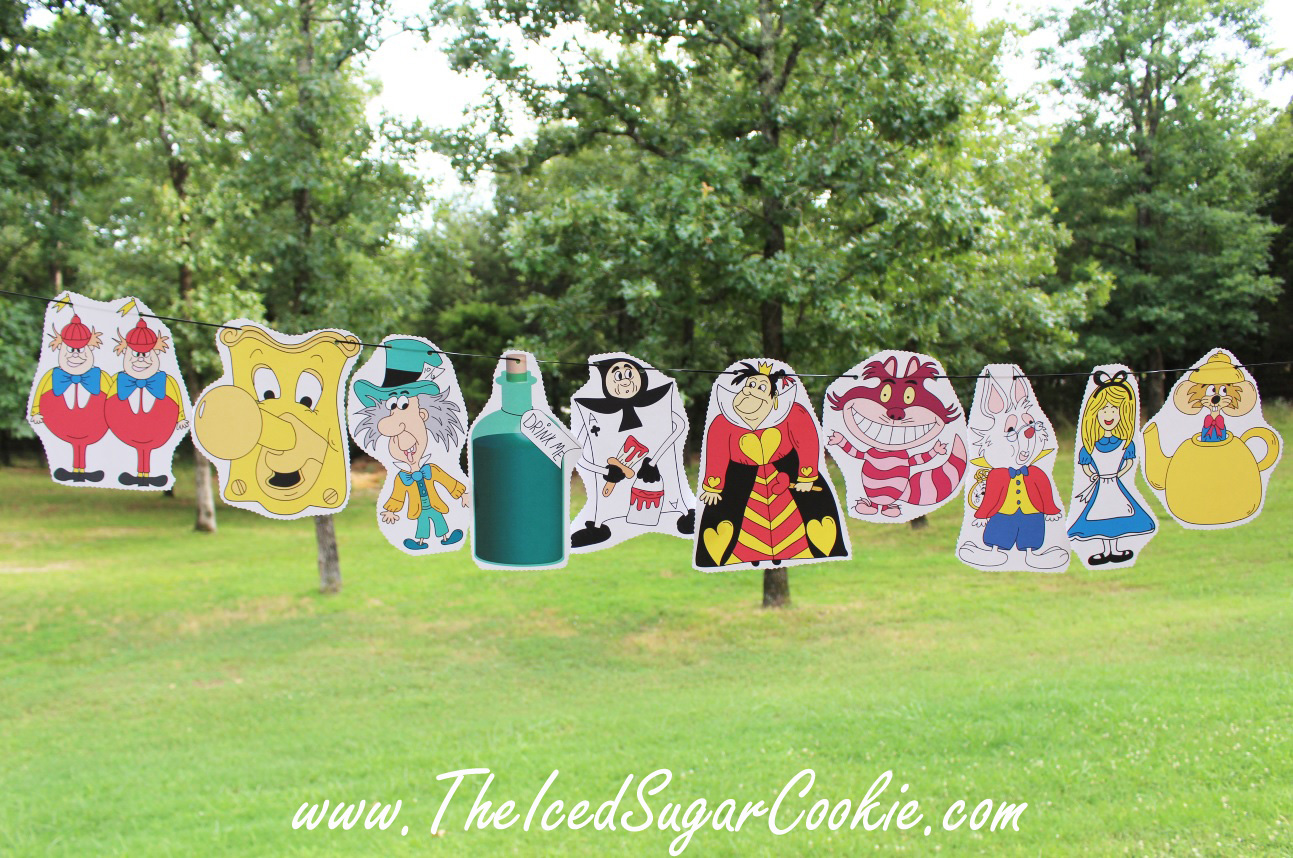 Diy Birthday Blog Alice In Wonderland Photo Booth Props And
