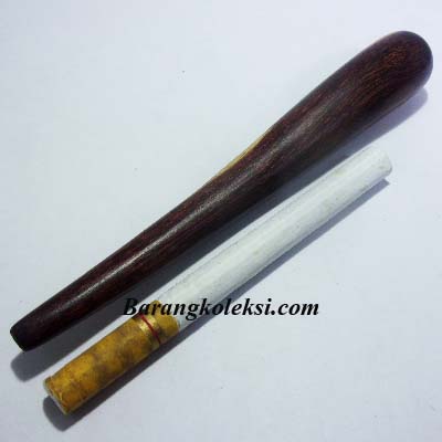 Barang Koleksi Bertuah Pipa Rokok Kayu Asem