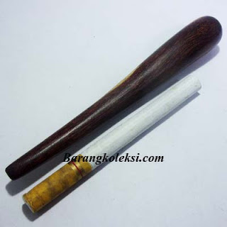 Pipa rokok dari kayu pipa kayu asem, harga galih asem asli, khasiat galih asem asli, ciri ciri galih asem, cara menggunakan galih asem, khasiat pipa rokok galih asem, cara mengetahui galih asem asli, cara merawat kayu galih asem, kayu galih asem dijual, koleksi pipa rokok, barang koleksi, koleksi antik, barang bertuah, barang mistik, pipa rokok asli,pipa rokok murah,