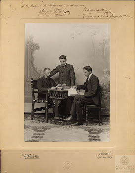 Miguel de Unamuno y sus discípulos en 1905. FEDERICO DE ONÍS