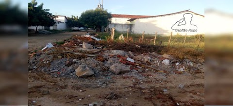 Entulhos nas ruas do Jatobá prejudicam moradores