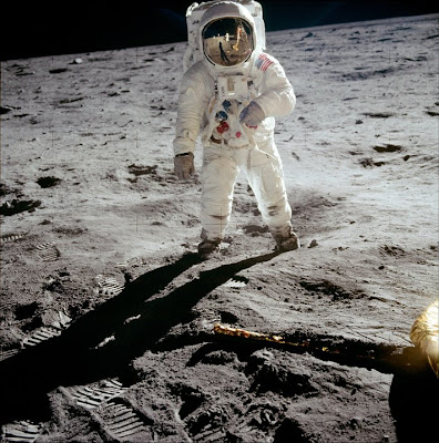 Buzz Aldrin en la superficie lunar