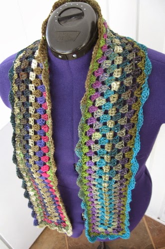Simple Knits: Two more granny stitch scarves to crochet