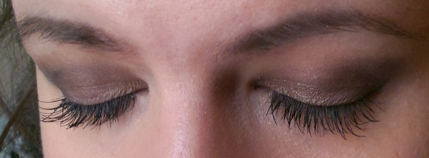 Les Yeux En Bas A Droite Snap Trucs de Meuf: Etre modèle pour une extension de cils