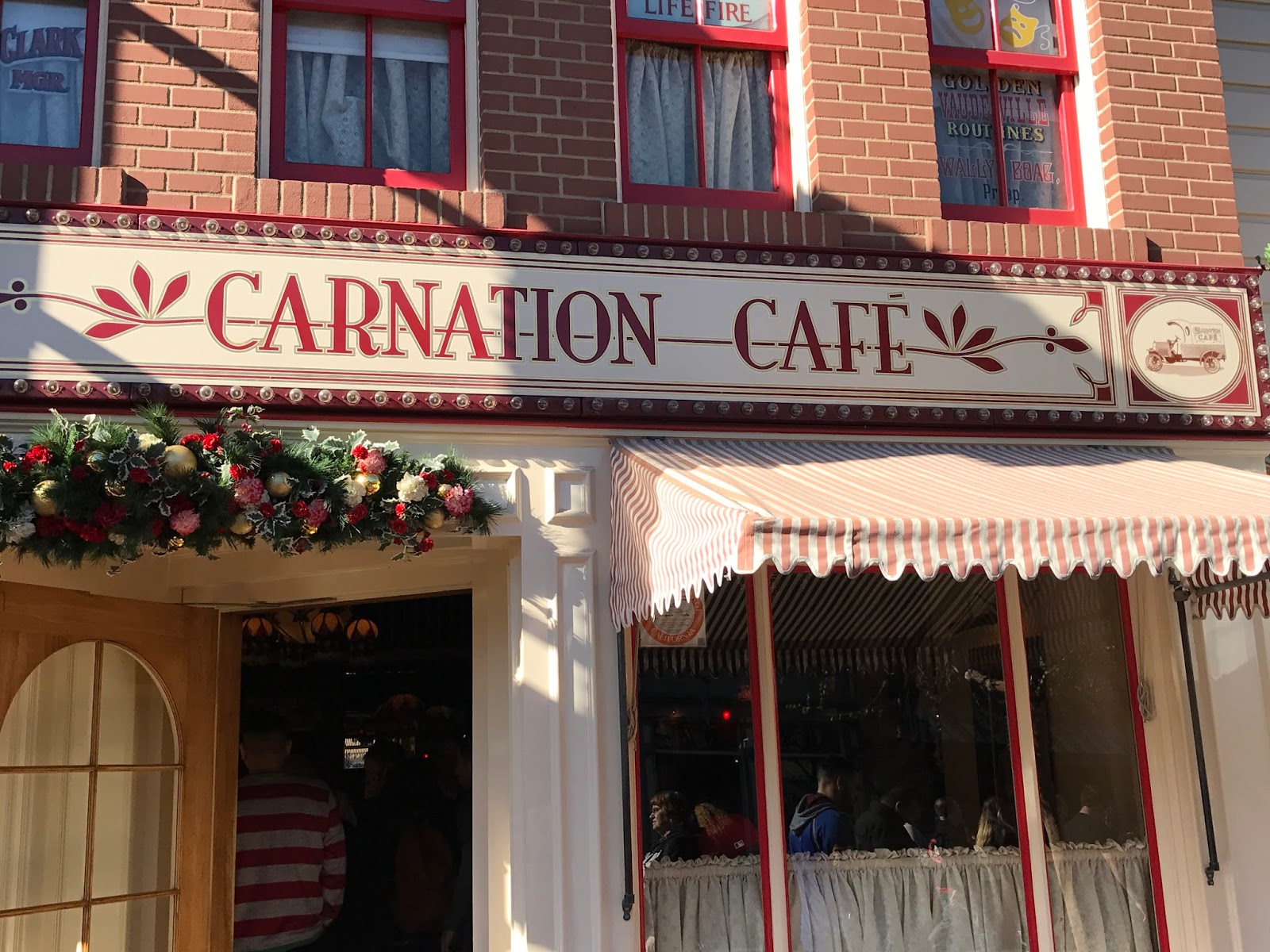 Alexis's Gluten Free Adventures: Carnation Cafe - Disneyland Park