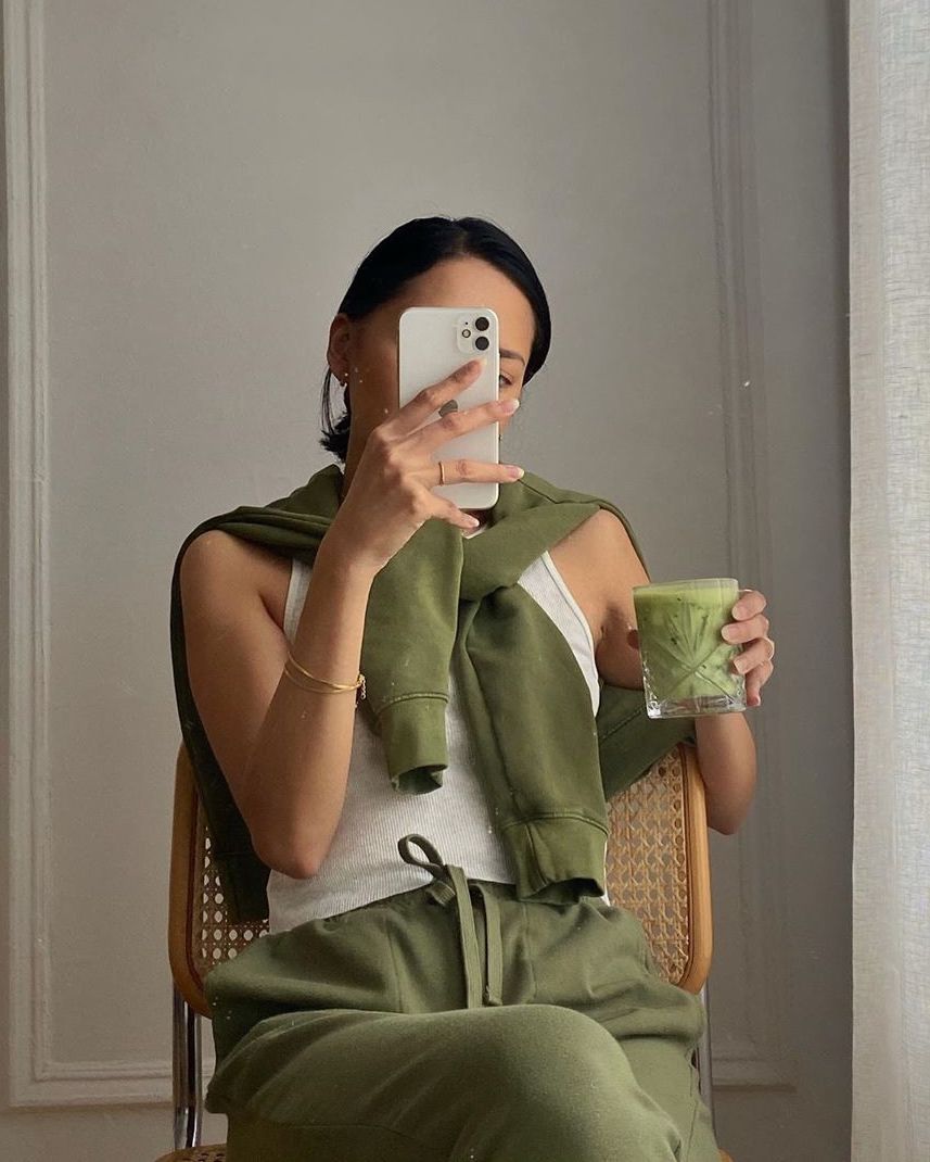 Matching Sweats Outfit Idea — Brook Linen Green Sweatshirt and Sweatpants Look for Self-Quarantine