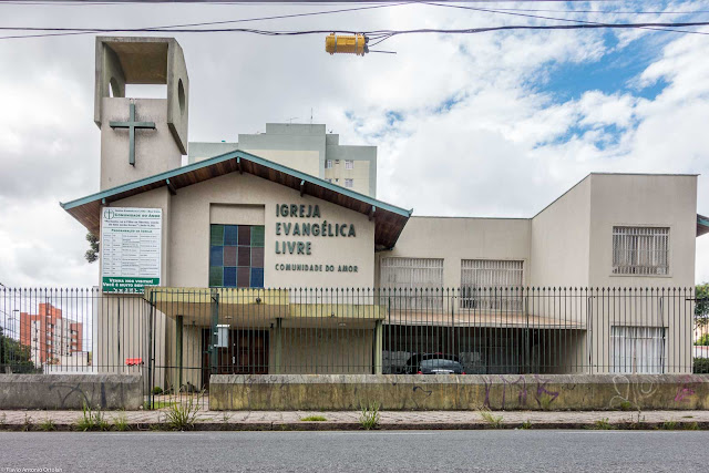 Prédio da Igreja Evangélica Livre, localizado na Avenida Paraná