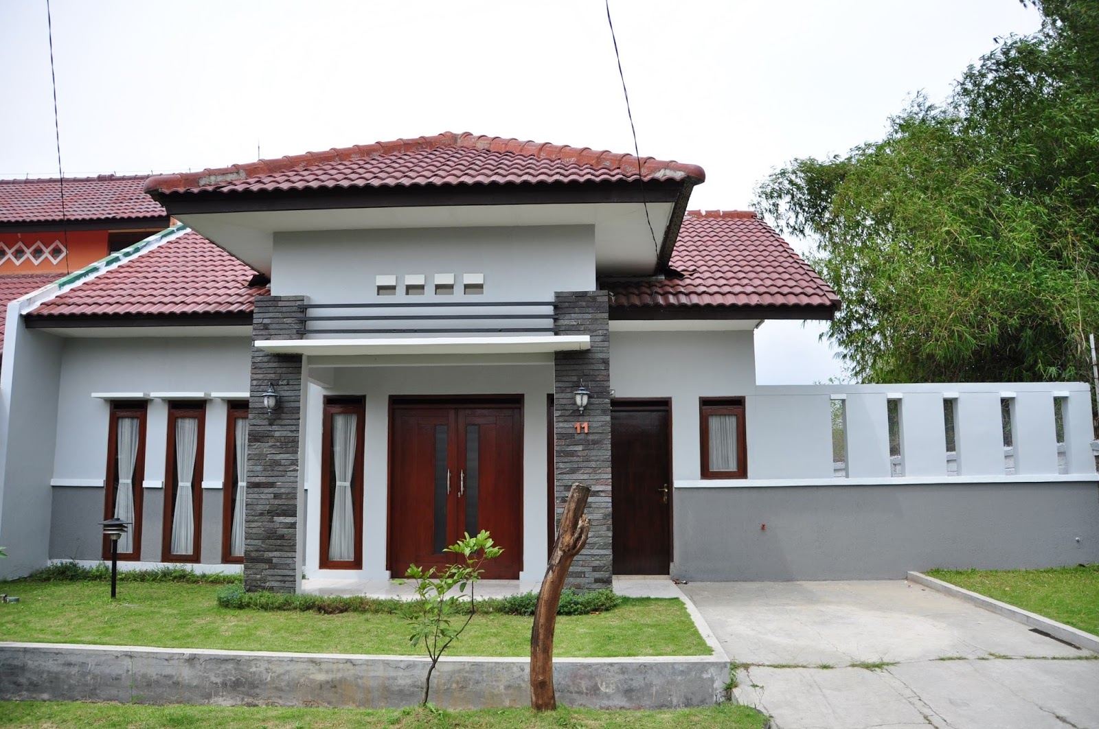 54 Desain Rumah Sederhana Di Kampung Minimalis Dan Modern N Model Teras Rumah Kampung Sederhana