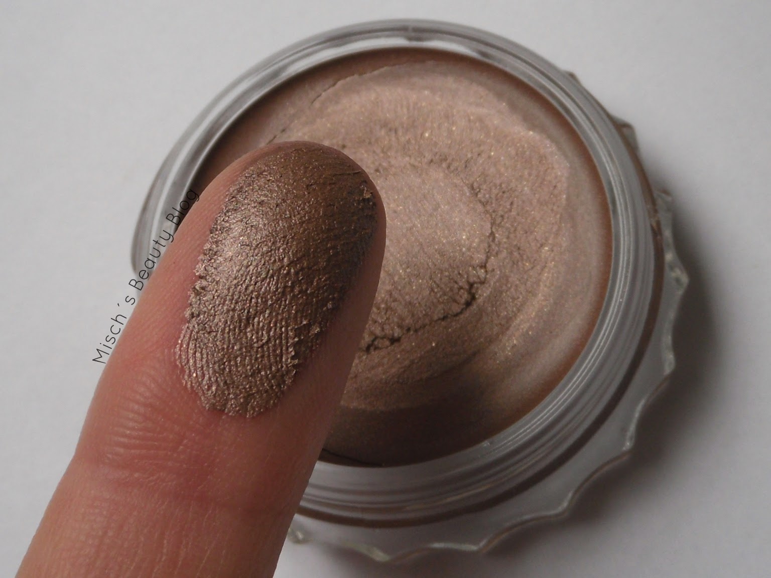 benefit cream shadow