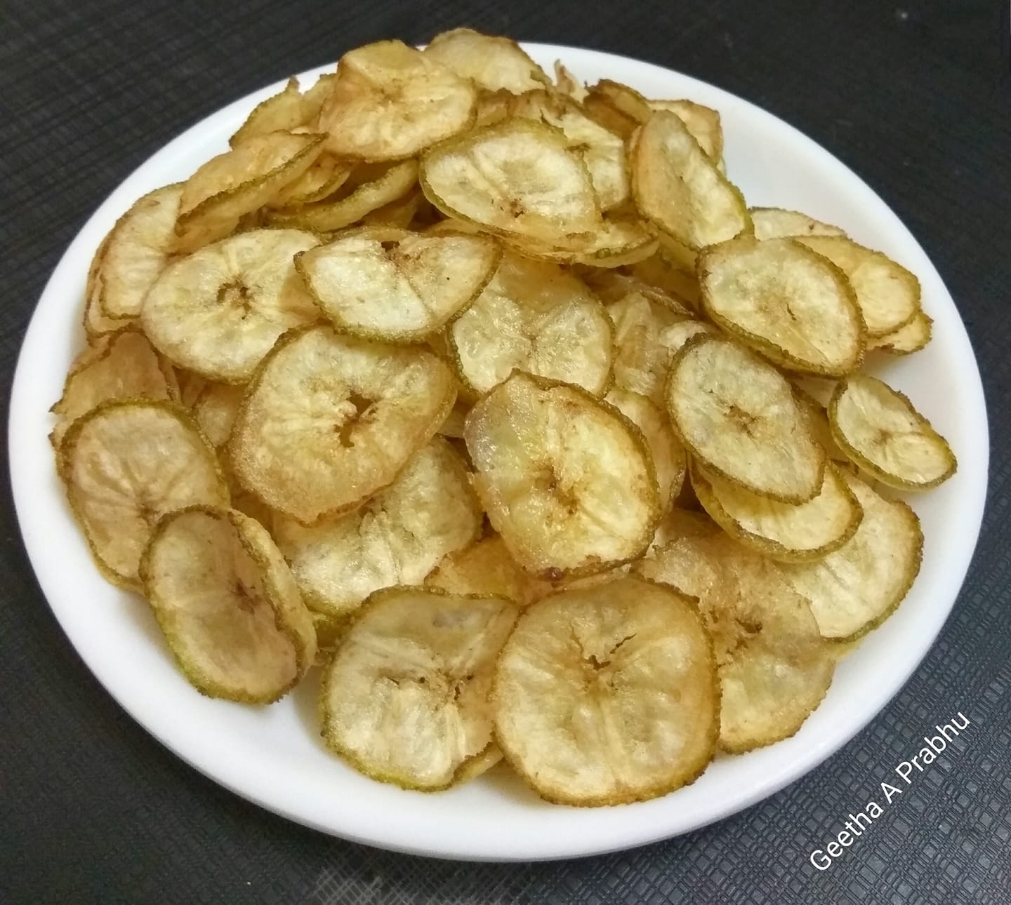 Cooking With Geetha Robusta Banana Chips