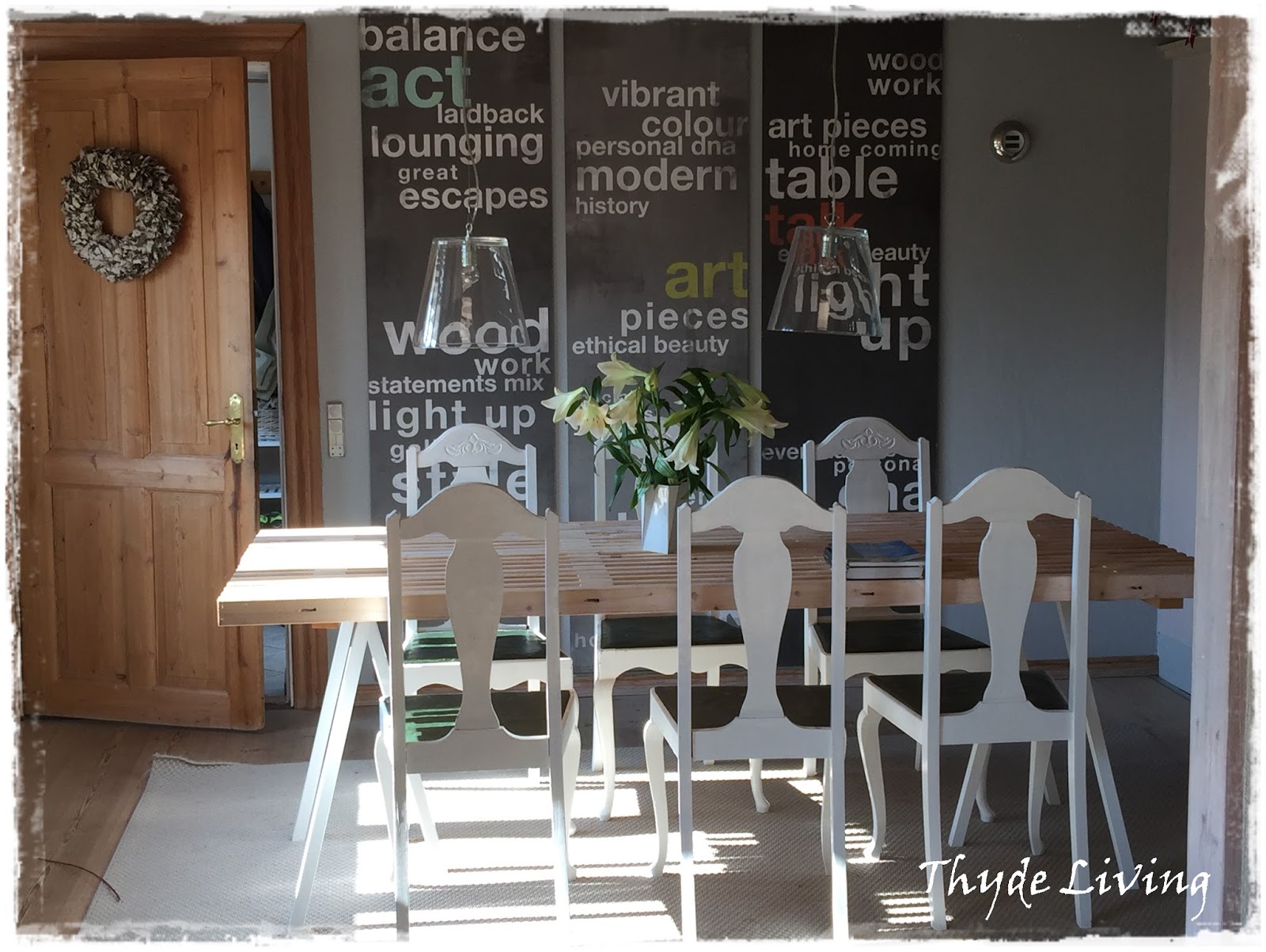 Thyde living: spisebord med treller, bordben fra hay og ... Barnerom interior