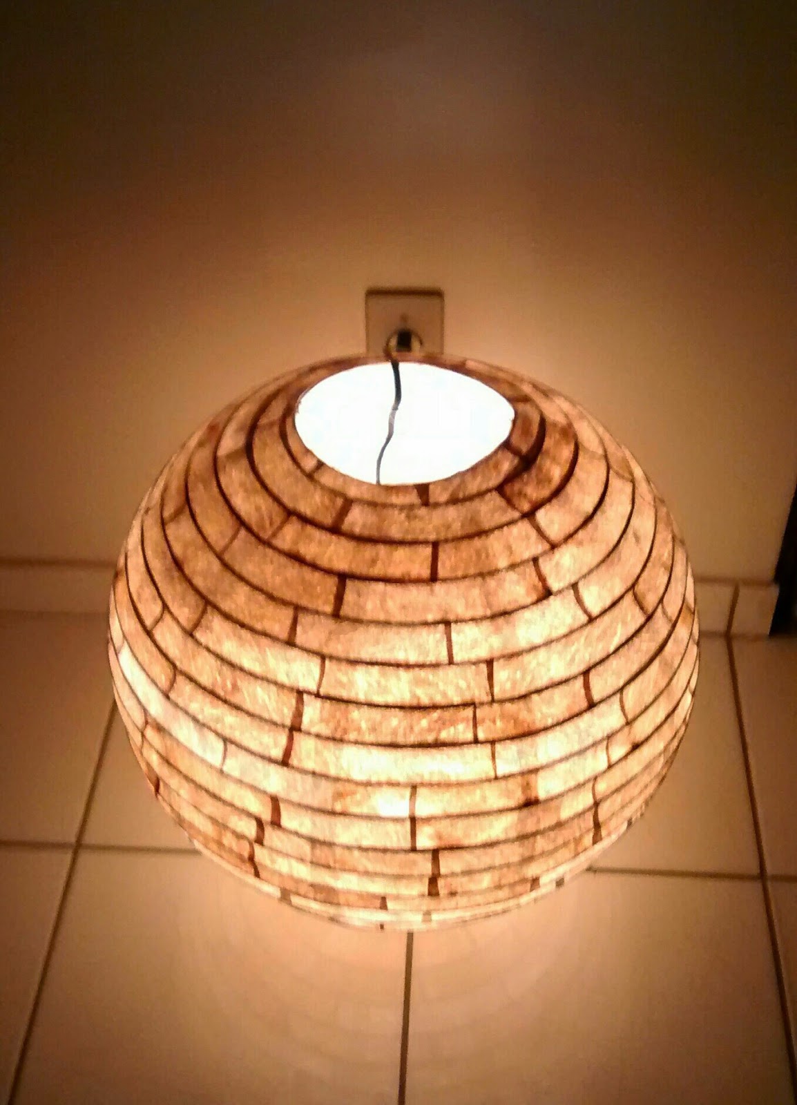 Reciclarte LUMINÁRIA JAPONESA RESTAURADA COM COADORES DE CAFÉ . ANTES