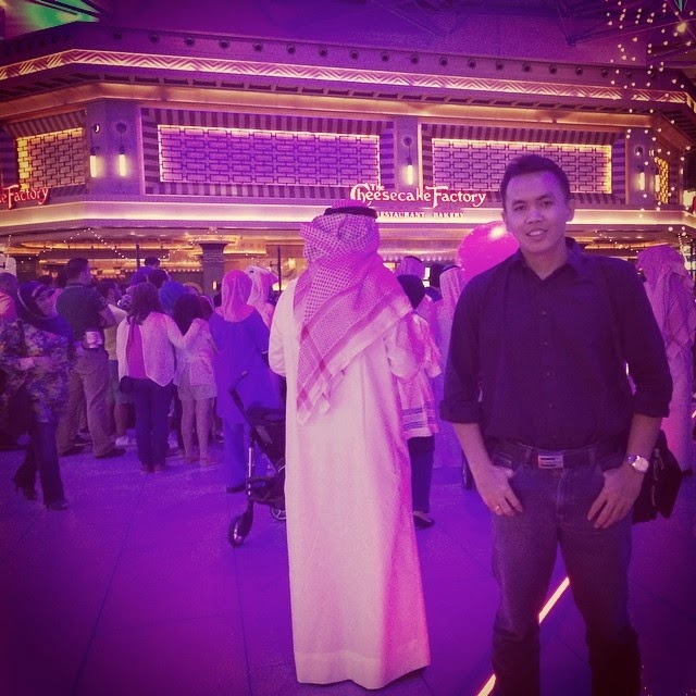 [ donisitorus' ] Me and The Cheesecake Factory Avenues Mall Kuwait