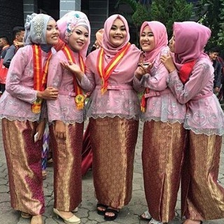 Model Rok Kebaya Kain Songket Model Rok Kebaya Kain Songket