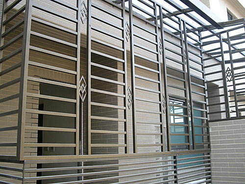 Báo giá thi công khung bảo vệ inox tại Hồ Chí Minh 2017 Báo giá thi công khung bảo vệ inox tại Hồ Chí Minh 2017
