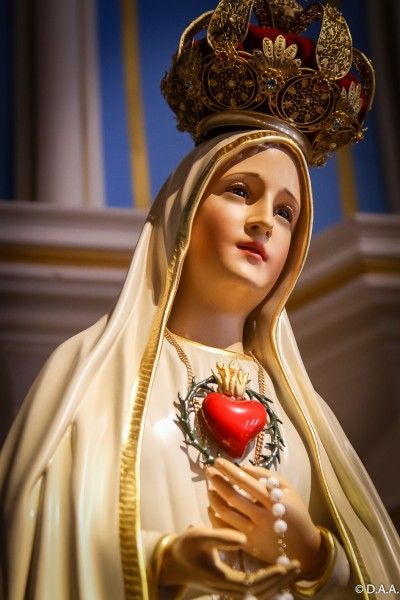 13 de maio: Nossa Senhora de Fátima, Rogai por nós!